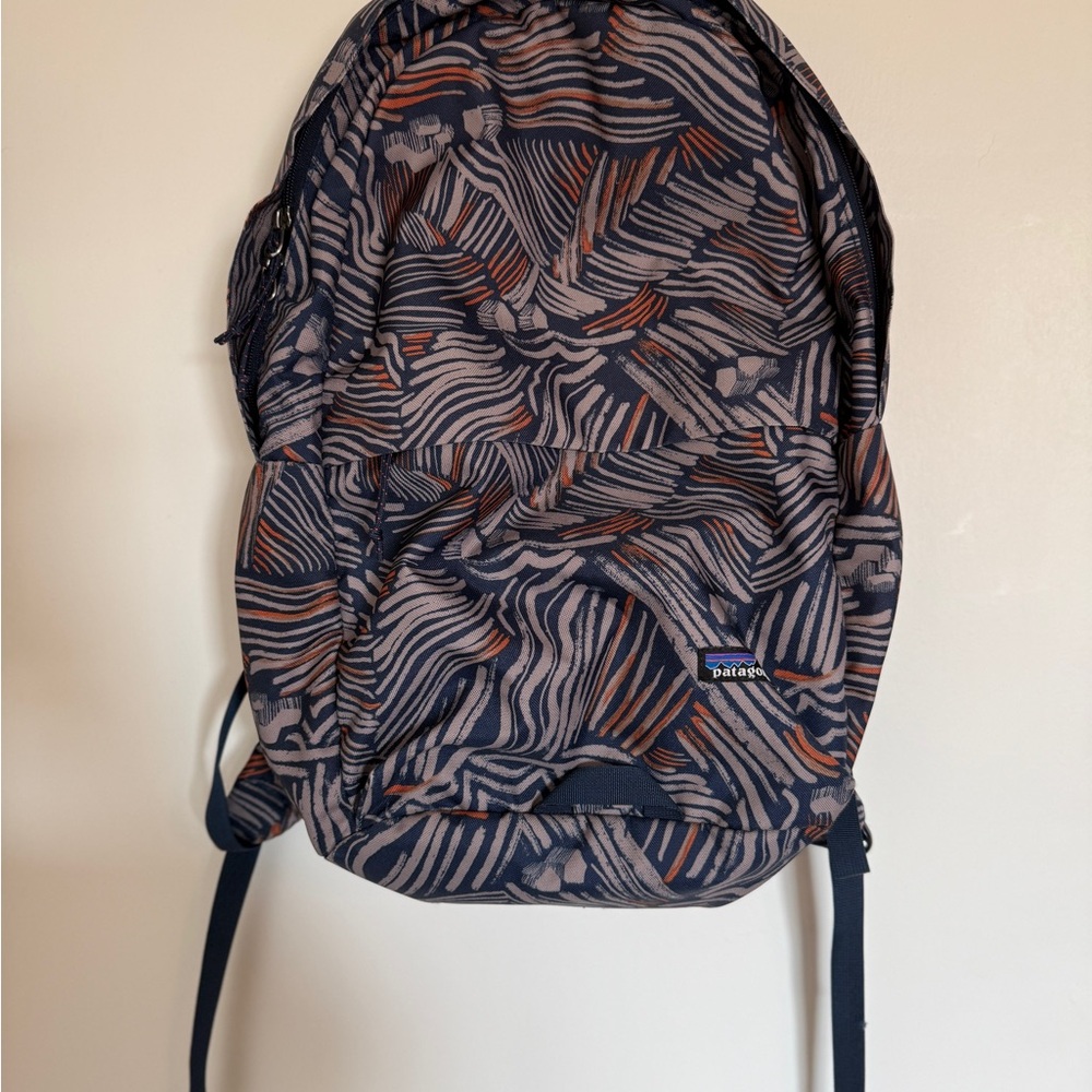 Patagonia Navy, Brown & Gray Patterned Backpack